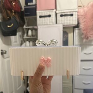 Elegant White Jewelry Holder with Pink Bow